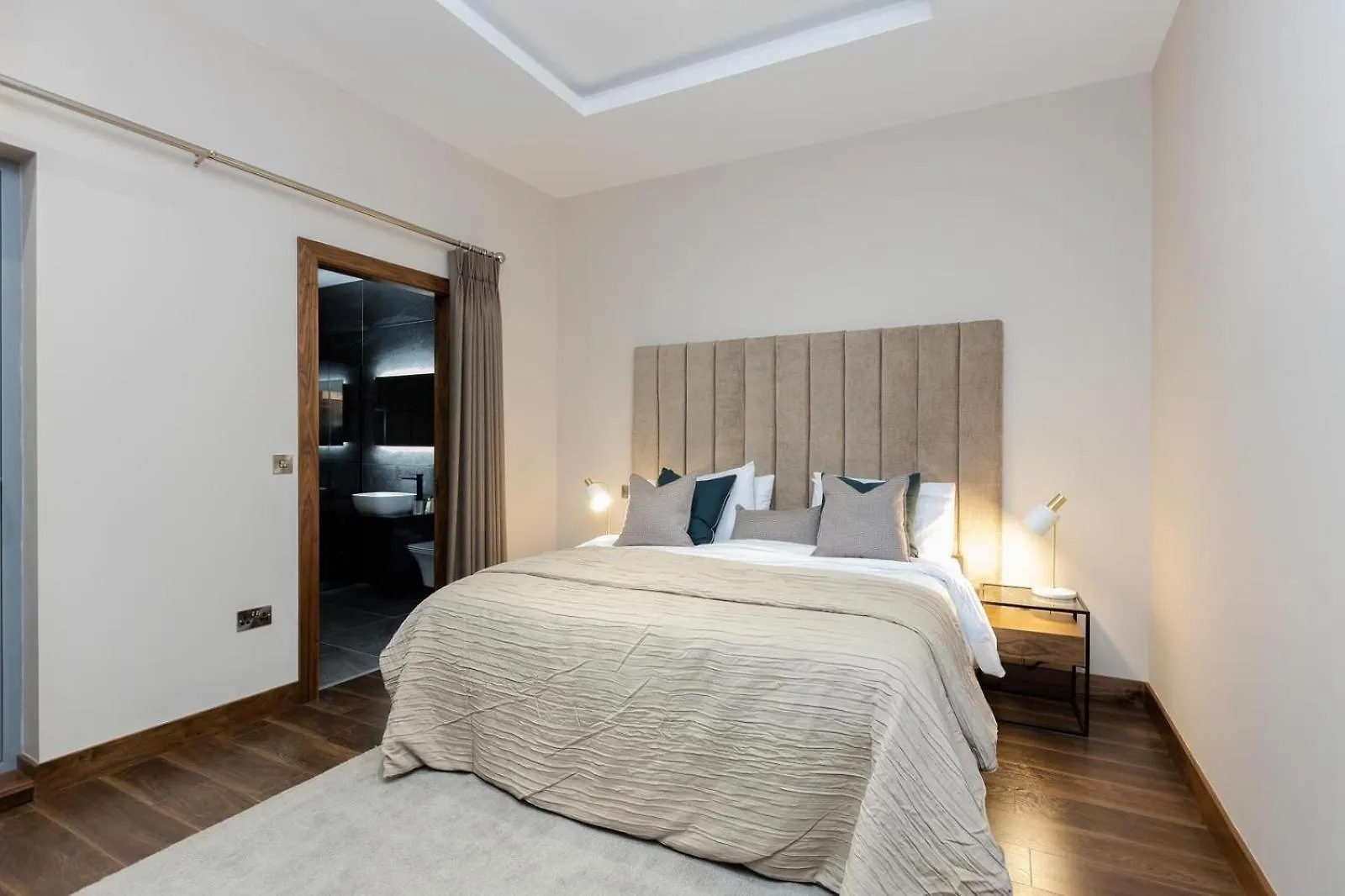 The Boat Penthouse Apartment Belfast